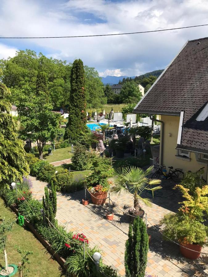 Ferienanlage Seehof Krumpendorf エクステリア 写真