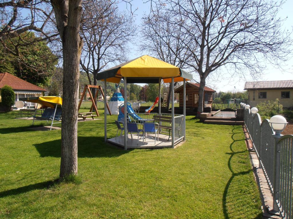 Ferienanlage Seehof Krumpendorf エクステリア 写真